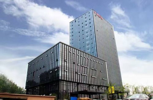 装逼我是认真的 从‘北大还行’撒贝宁到众创空间的经营智慧
